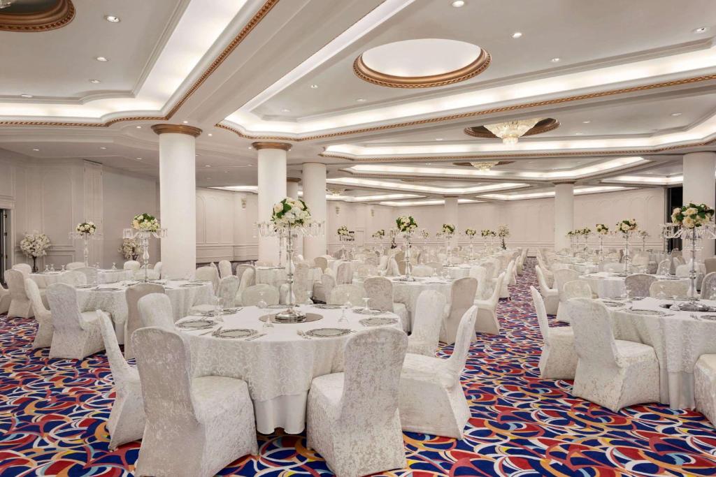 Restaurace v ubytování Wyndham Grand Kayseri