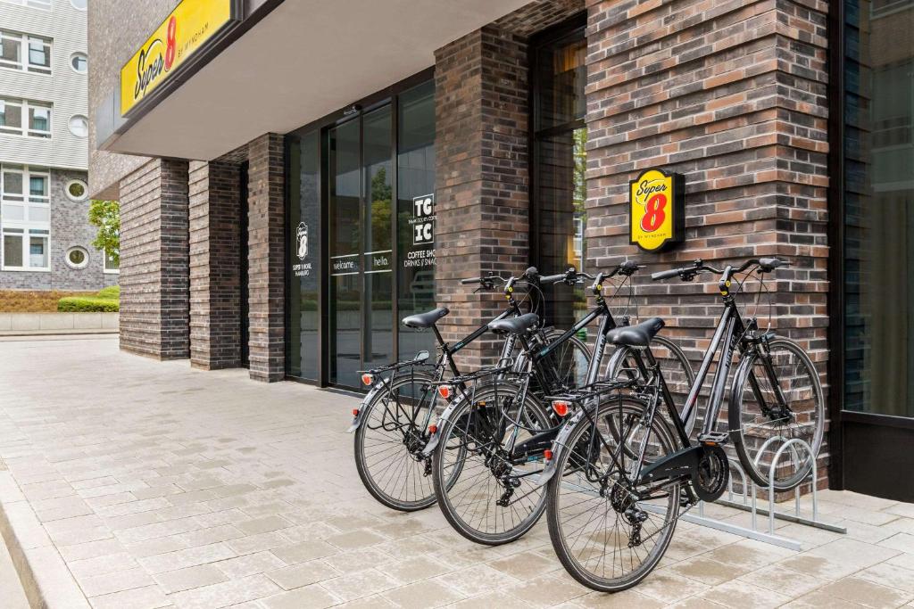 Jízda na kole v ubytování Super 8 by Wyndham Hamburg Mitte nebo okolí