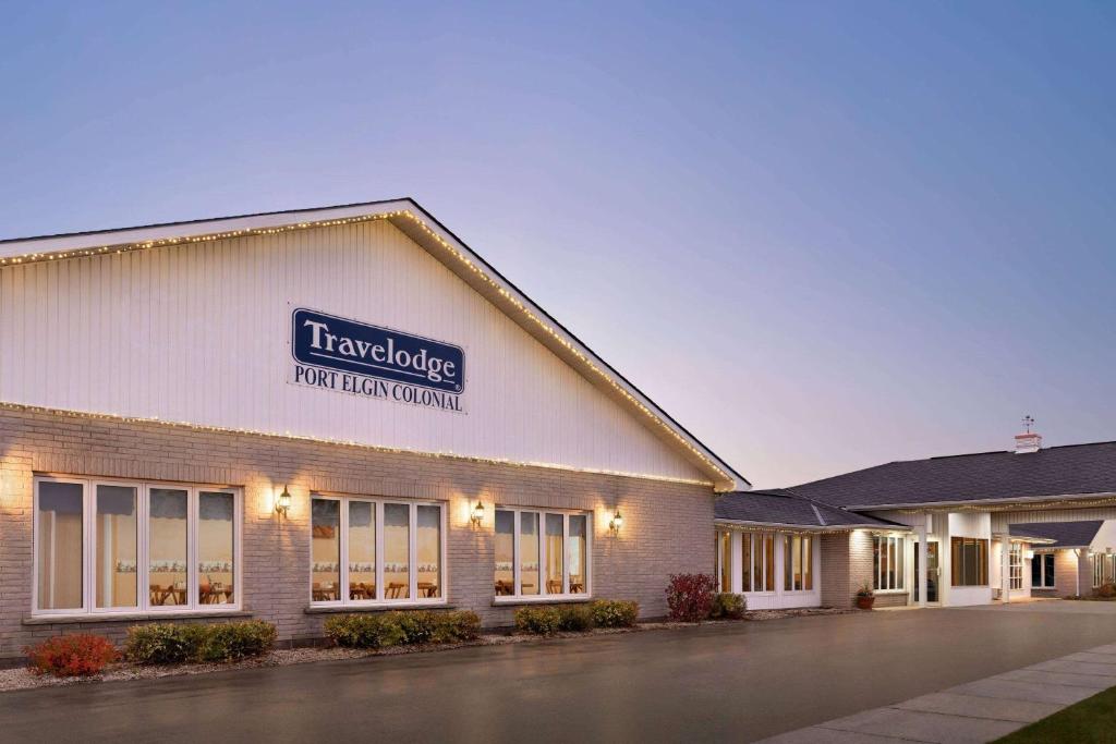 a rendering of the front of a hotel at Travelodge by Wyndham Port Elgin in Port Elgin