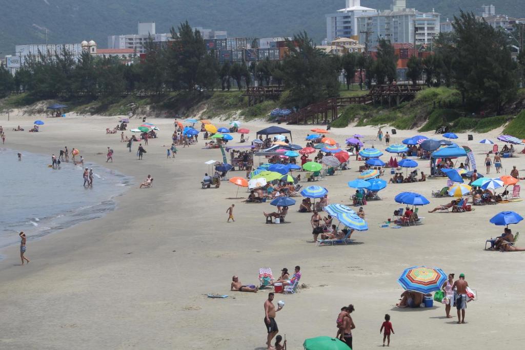  APARTAMENTO 403 COMPLETO no PARAISO DAS PRAIAS LIMPAS DE IMBITUBA