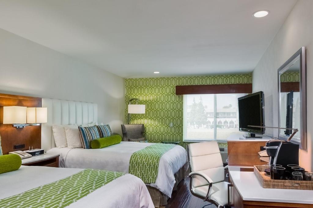 Hotel Indigo Anaheim, an IHG Hotel - Queen Room With Two Queen Beds - Disability Access