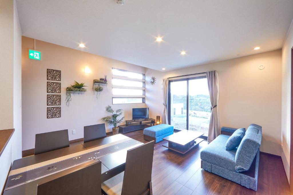 E-horizon Resort コンドミニアム名護B休息區