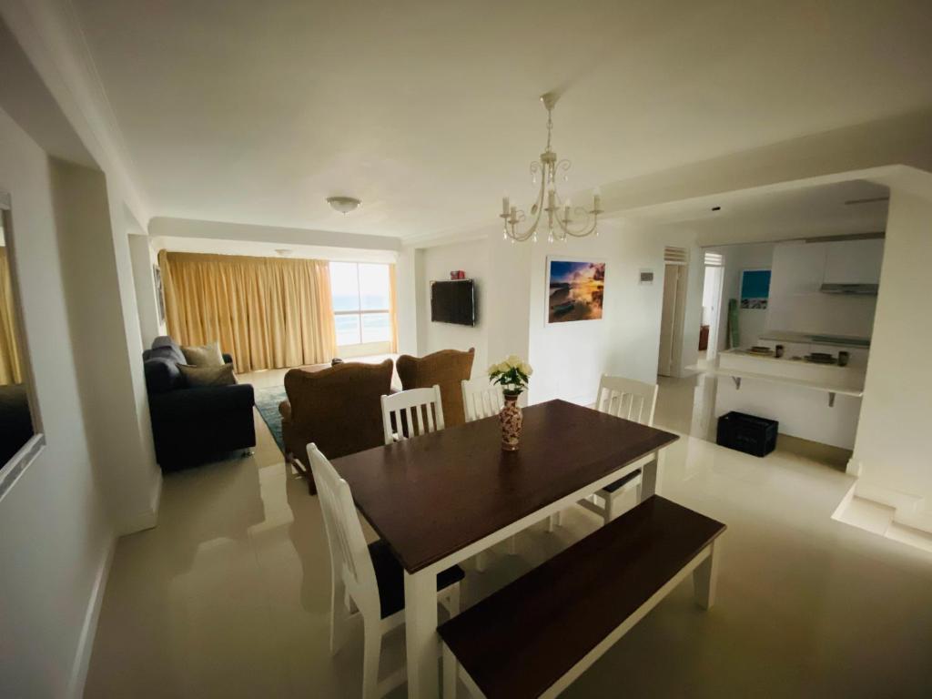 Bencorrum Self-Catering Apartments - Apartamento Con Vista Al Mar