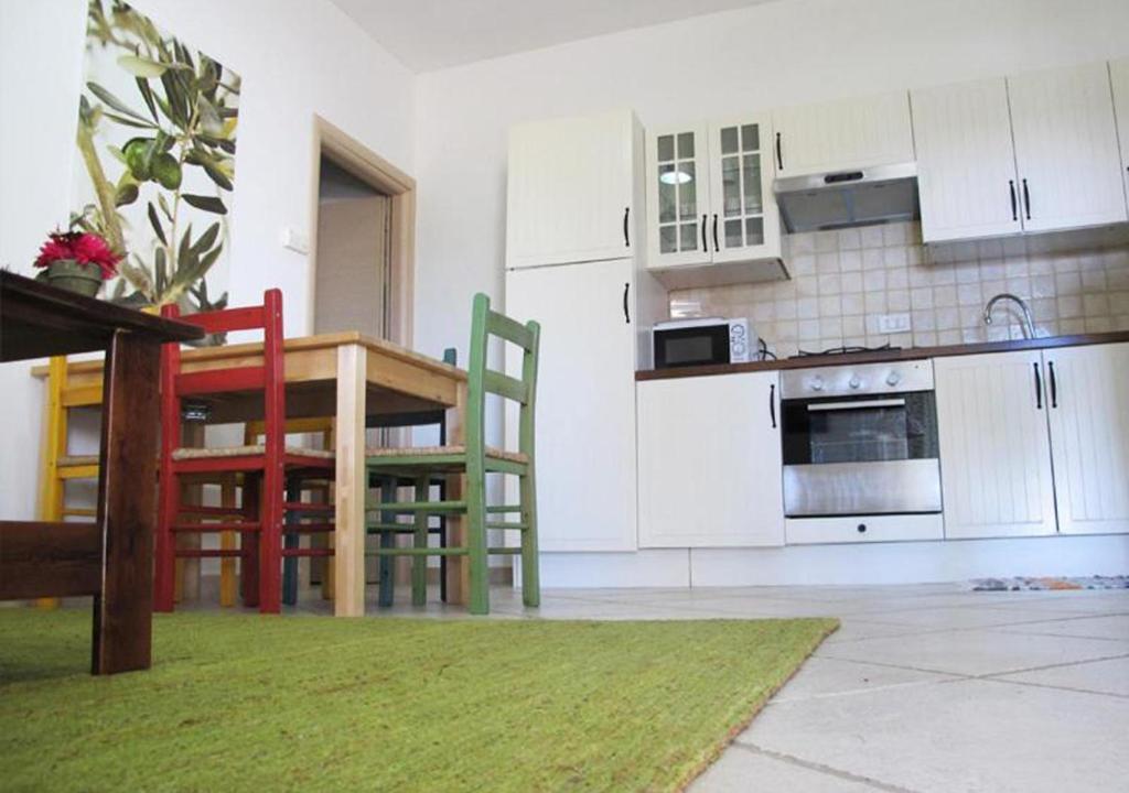 Kuchyň nebo kuchyňský kout v ubytování Fuori Rotta Holiday Home