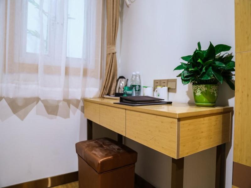 Φωτογραφία από το άλμπουμ του GreenTree Inn Nanjing Zhongshan Mausoleum Scenic Area Zhongling Street Subway Station Express Hotel σε Ναντζίνγκ