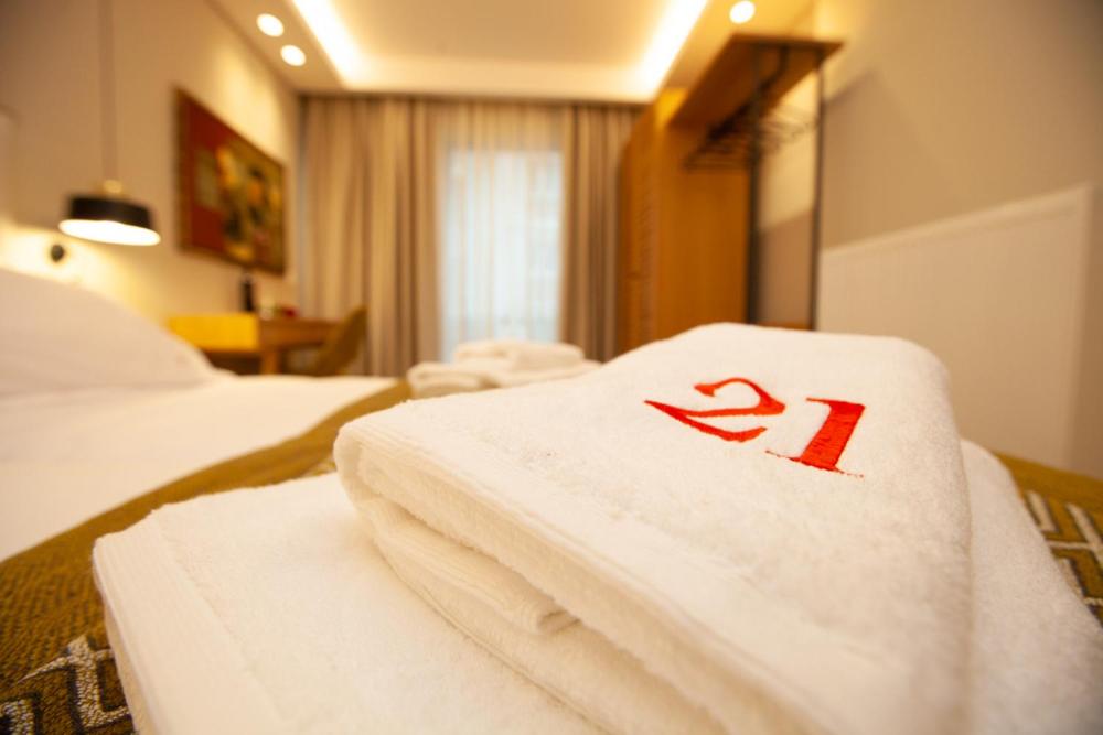 No21 Luxury Suites - 6