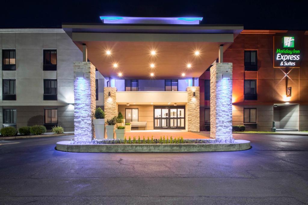 Holiday Inn Express & Suites - Albany Airport - Wolf Road by IHG photo