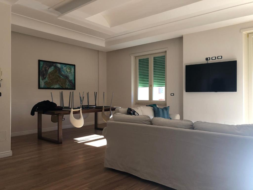 VIOLA HOME in Salerno