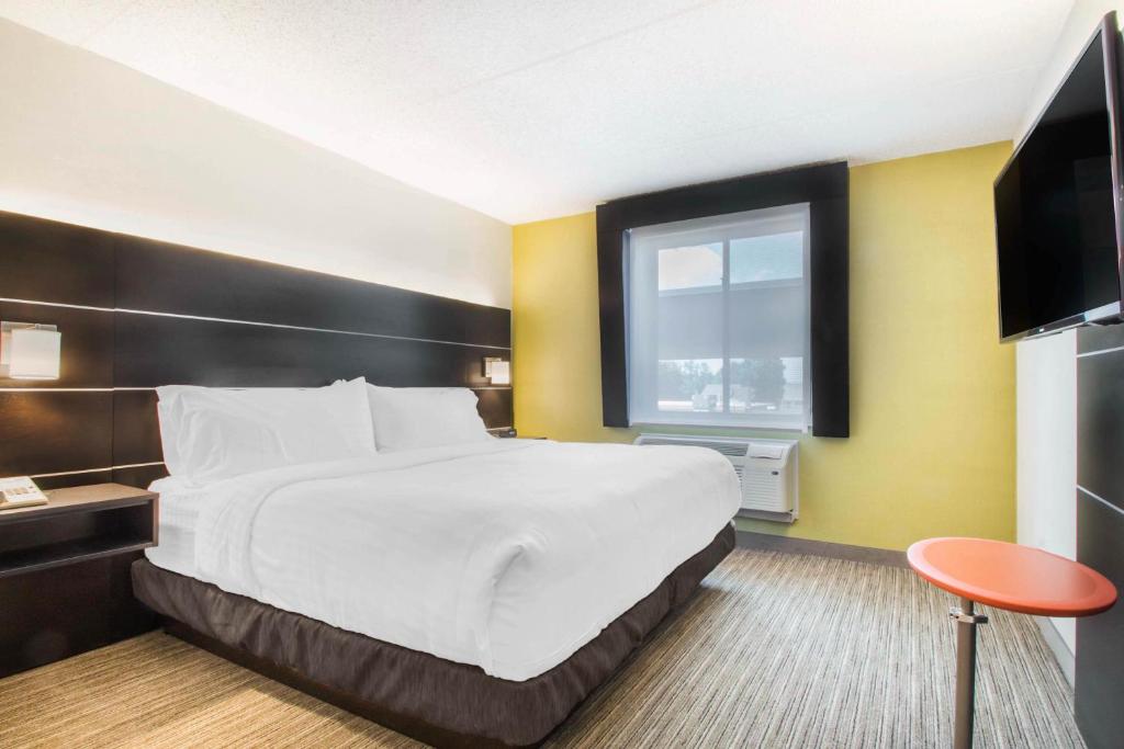 Holiday Inn Express & Suites - Albany Airport - Wolf Road by IHG - King Suite Met Toegankelijk Bad