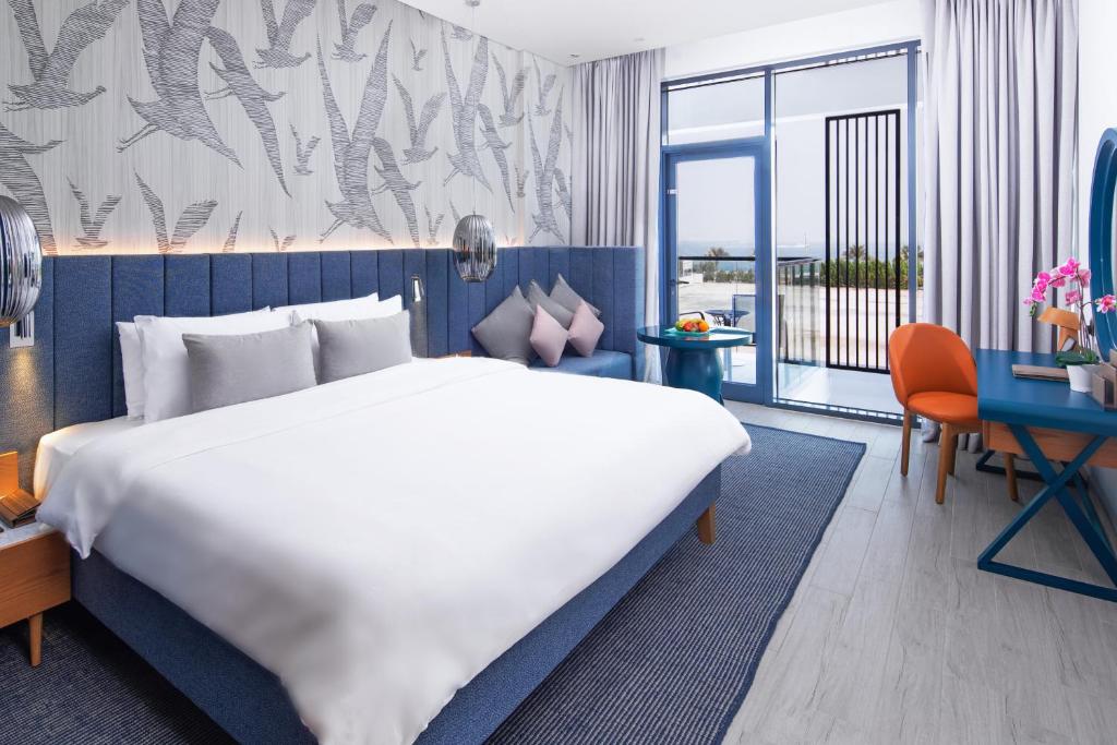 C Central Hotel and Resort The Palm - 