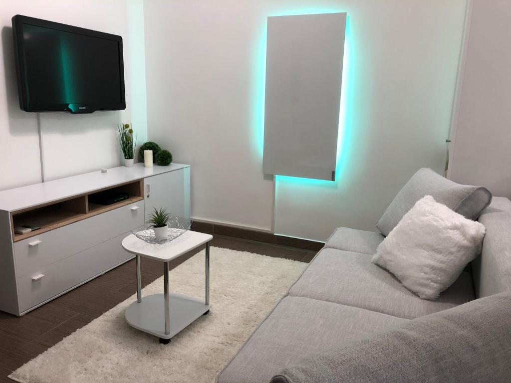 Modern center studio under the castle II FREE PARKING