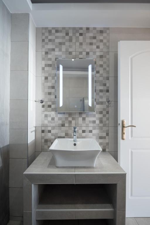 Moonlight Apartments & Suites - 12