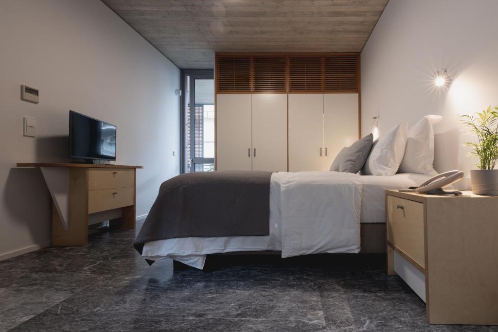 Athens BlueBuilding - 2