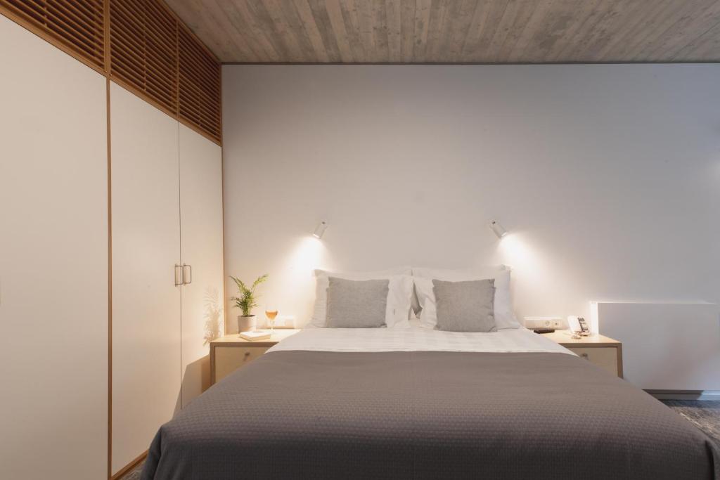 Athens BlueBuilding - 15