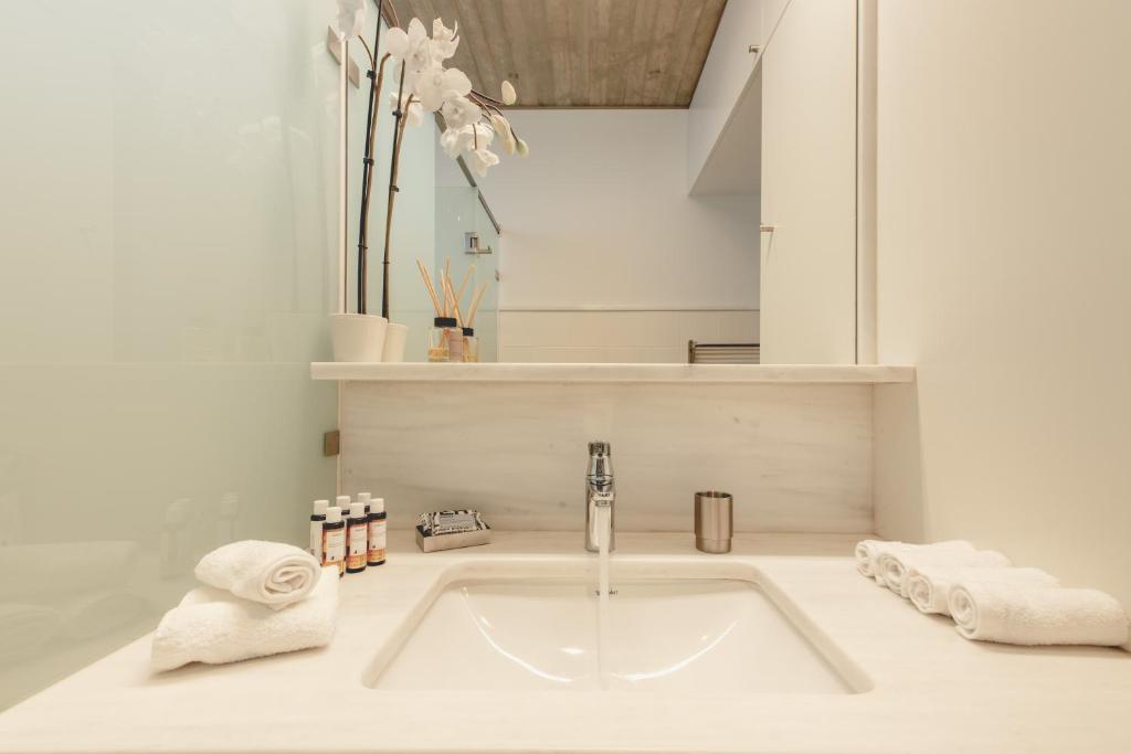 Athens BlueBuilding - 16