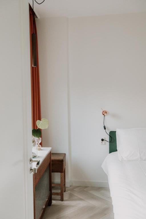 Brass Hotel - Resim 22