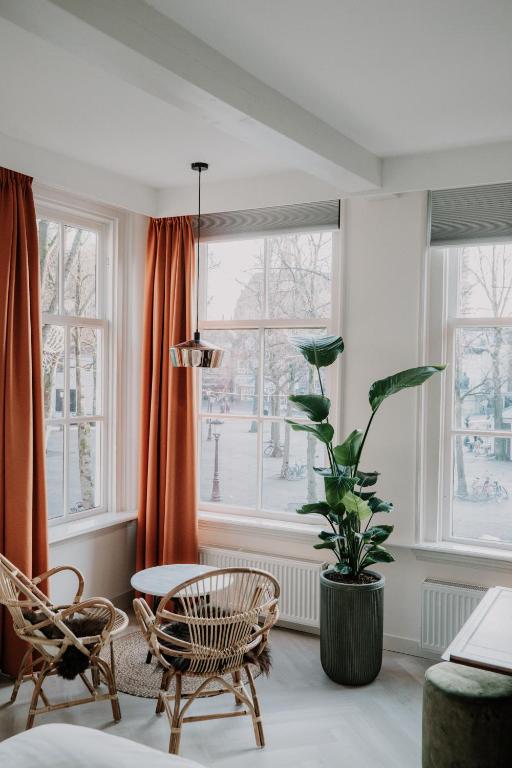 Brass Hotel - Resim 14