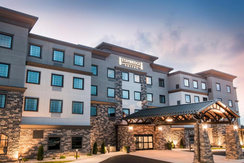 a rendering of a planned hotel with a gazebo at Staybridge Suites - Wisconsin Dells - Lake Delton, an IHG Hotel in Wisconsin Dells