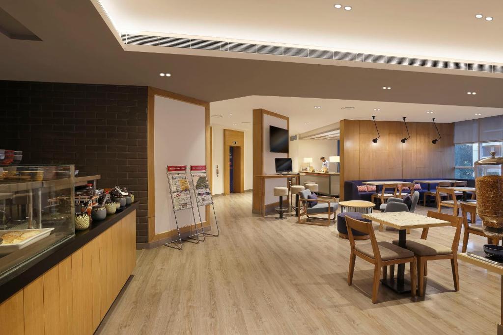 Posezení v ubytování Holiday Inn Express Pune Pimpri by IHG