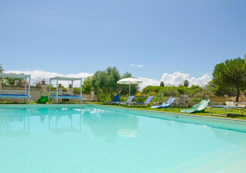 Bazén v ubytování Fuori Rotta Holiday Home nebo v jeho okolí