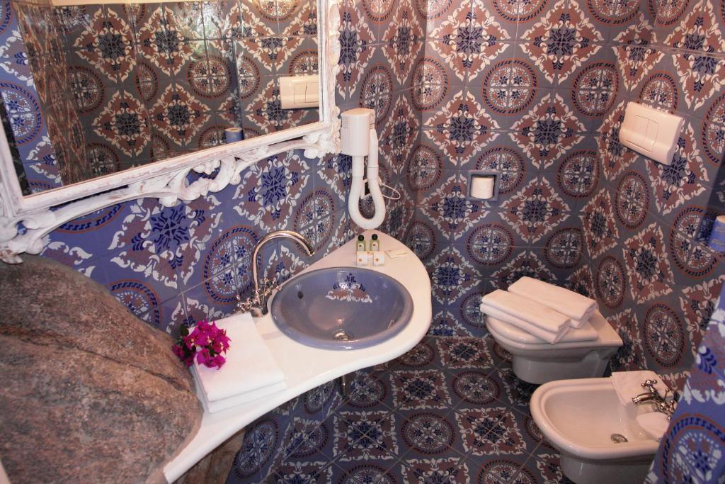 A bathroom at Villa Rocce Rosse