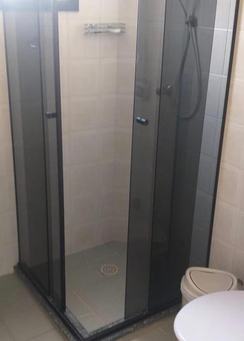  Apartamento à 3 quadras da praia da enseada