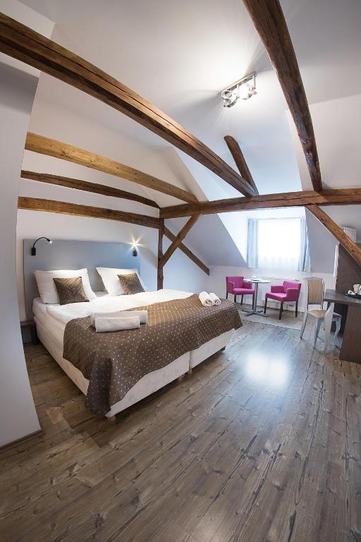 Hotel U Trí hrušek suites & apartments - Resim 11