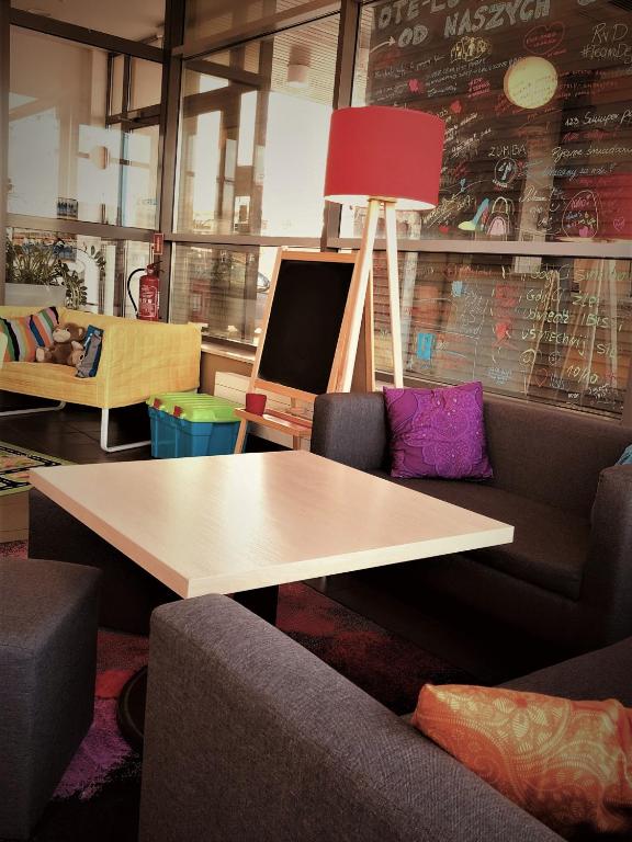 Posedenie v ubytovaní ibis budget Katowice Centrum