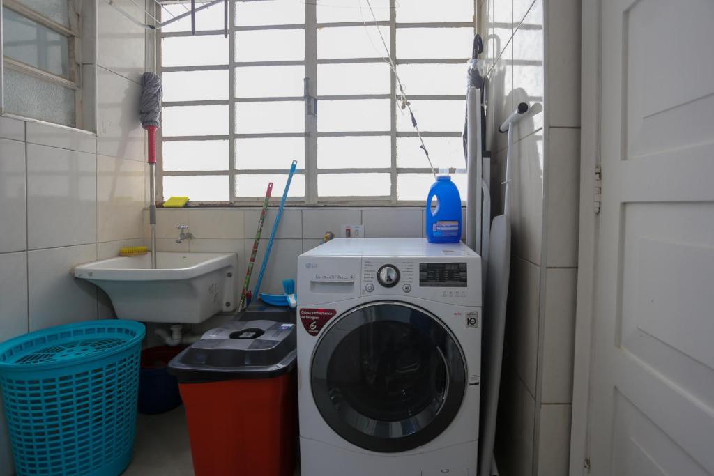  Great apartment near Av Paulista & HCor and next to Oswaldo Cruz hospital in Sao Paulo