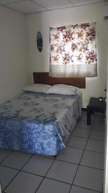 Ένα ή περισσότερα κρεβάτια σε δωμάτιο στο Casita Escondida - Incredible View