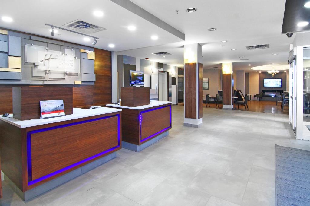 Holiday Inn Express and Suites Calgary by IHG - Resim 8