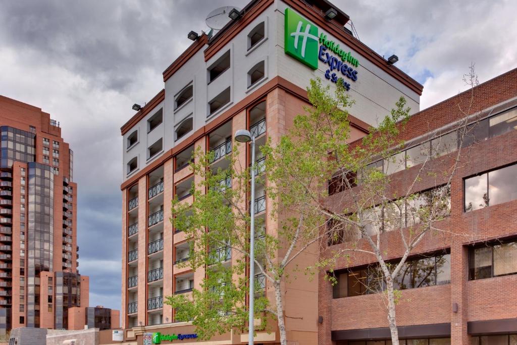 Holiday Inn Express and Suites Calgary by IHG - Resim 31