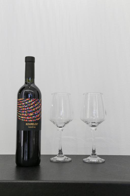 ZH Luxury Suites - 13