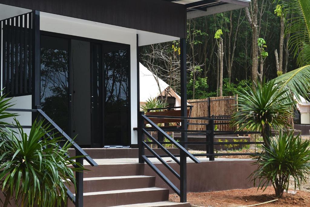 Camp Hadee Koh Yao Noi - 1