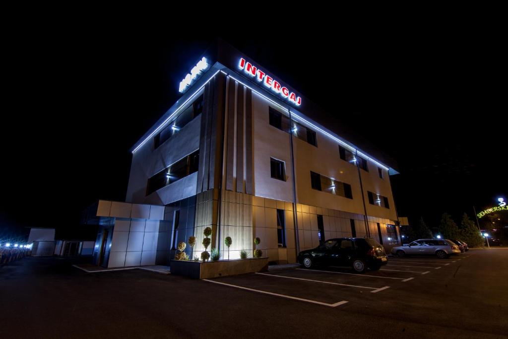 Budova, kde se hotel nachází