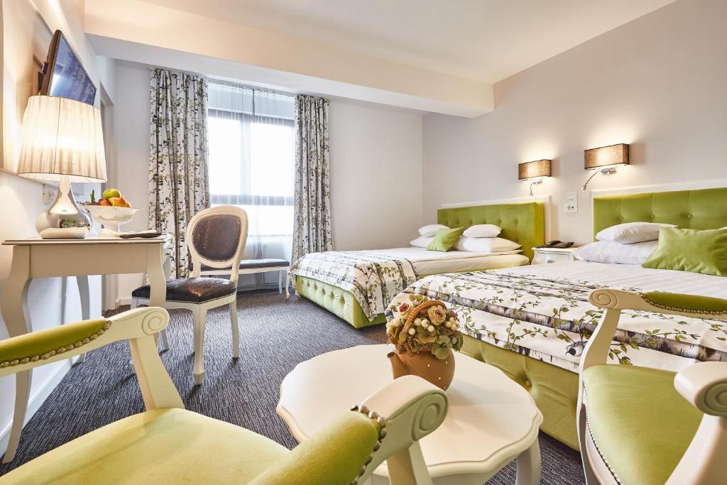 Continental Forum Tirgu Mures - Famille De Luxe Plus Chambre