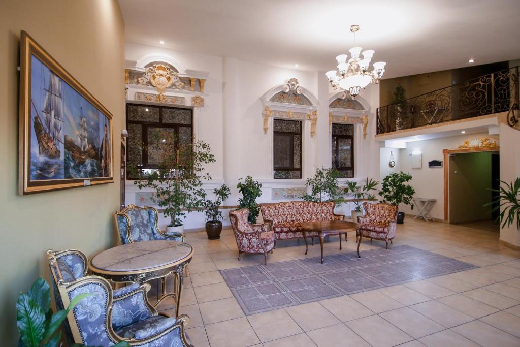 O zonă de relaxare la Hotel Royal Craiova