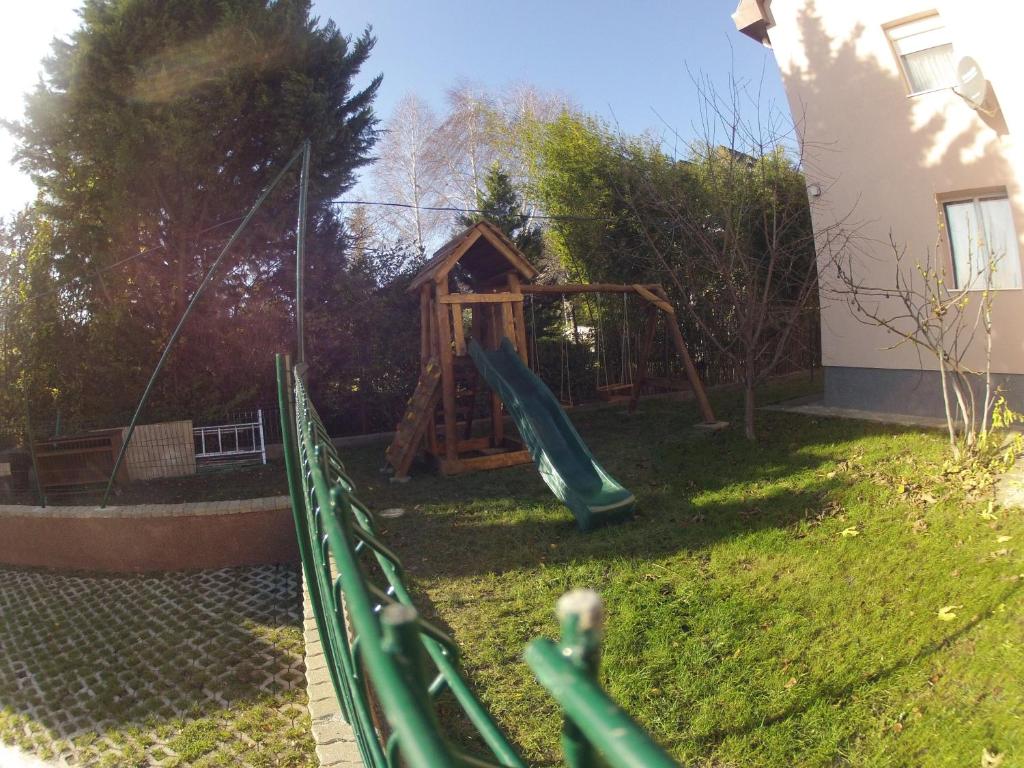 Herní místnost nebo prostor pro děti v ubytování Olympos Panzió