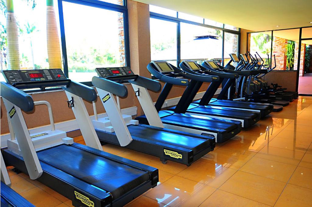 Fitness centrum a/nebo fitness zařízení v ubytování Speke Resort and Conference Center