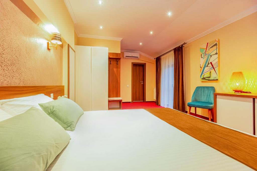 BUCUR 9 - Deluxe Queen Room