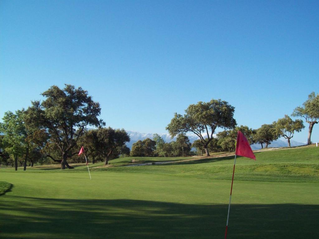 Hospedium Hotel Valles de Gredos Golf, Talayuela ...
