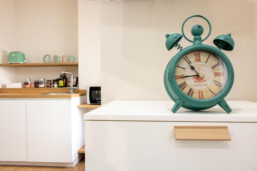 A kitchen or kitchenette at Aqualago casa vacanze apartment C