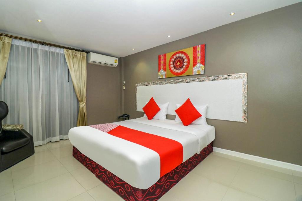 Natural Beach Hotel Pattaya - Resim 36
