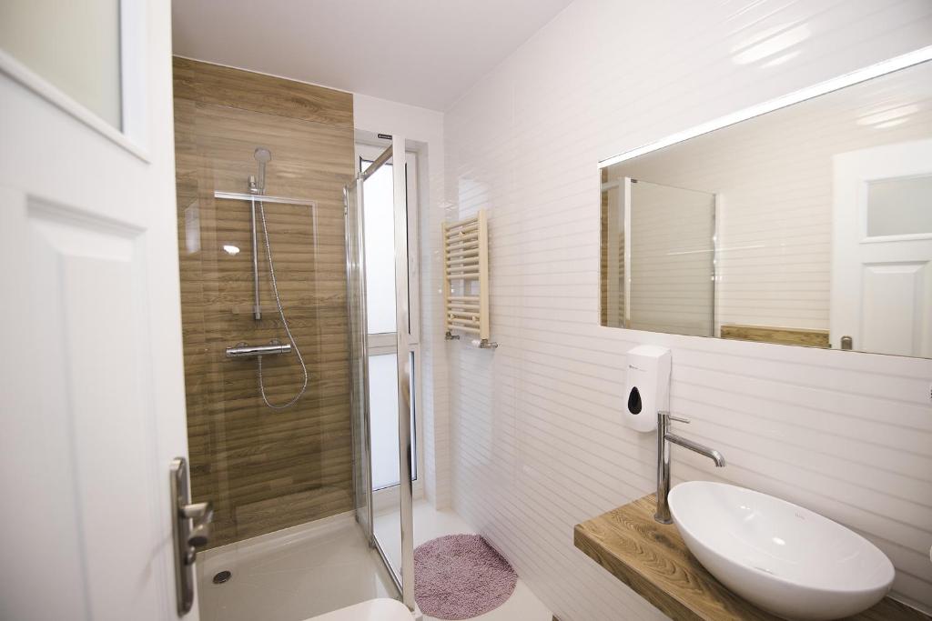 Kúpeľňa v ubytovaní White Home Room