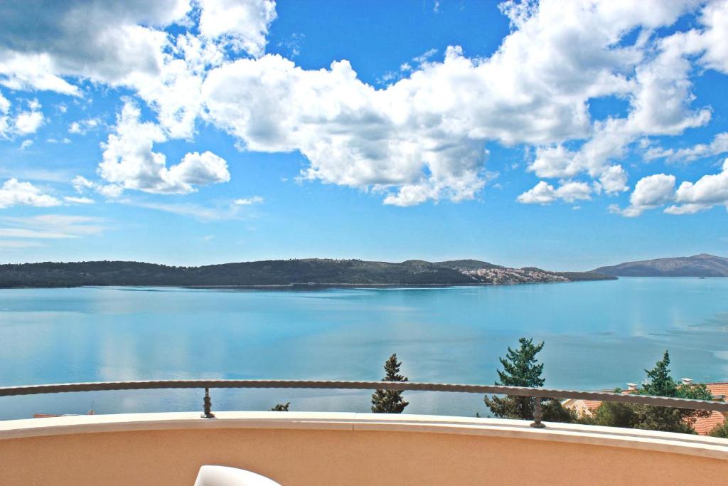 a view of the lake from a balcony at Cvita apartments in Trogir