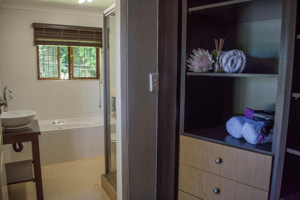 Churchill House - Double Room