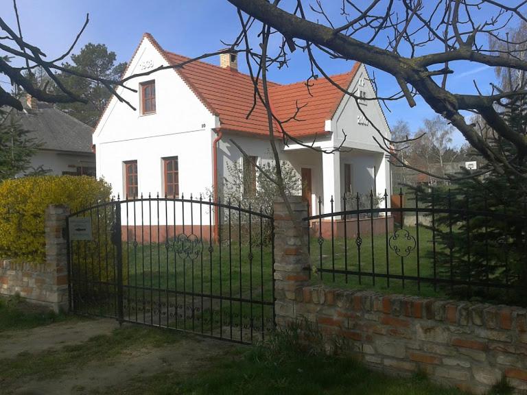 Park Vendégház 8440 Herend, vasút u 10 kép - 1