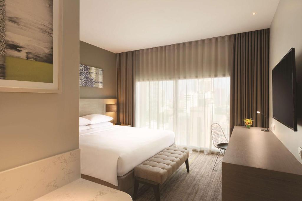 Hyatt Place Bangkok Sukhumvit 24 - Resim 38