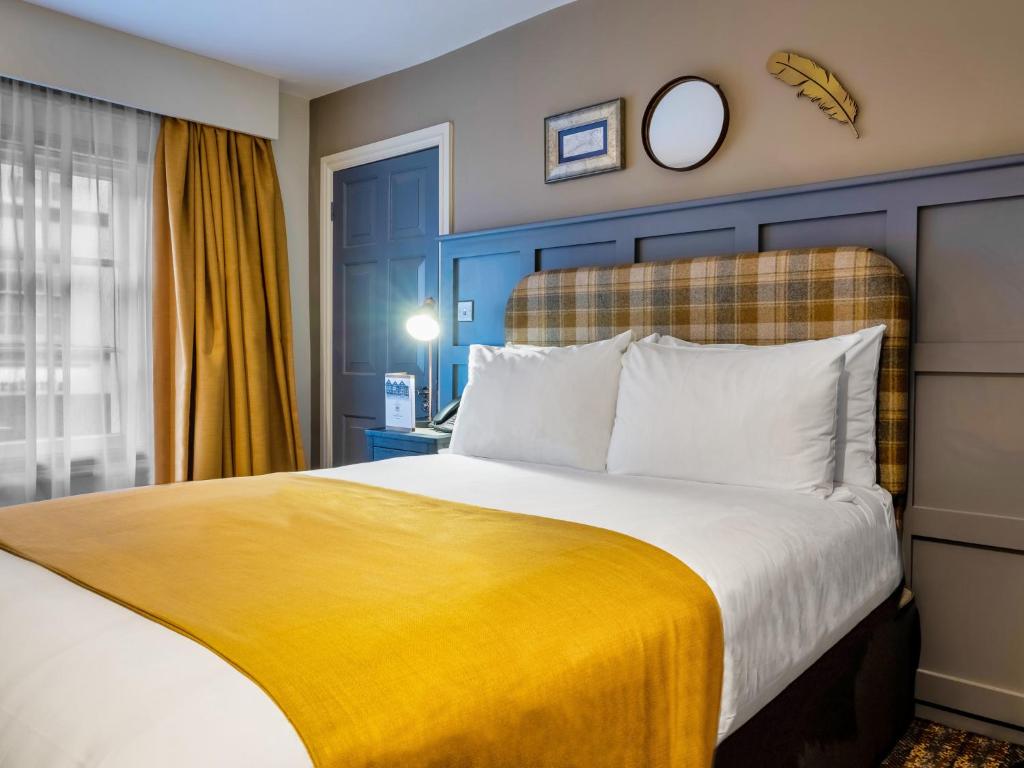 The Feathers Hotel photo 4