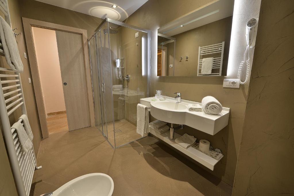 Kúpeľňa v ubytovaní Hotel Bernina